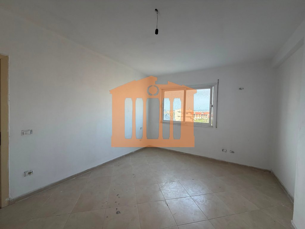 APPARTAMENTO 2+1+2 IN VIA 18 A DURAZZO, IN VENDITA!