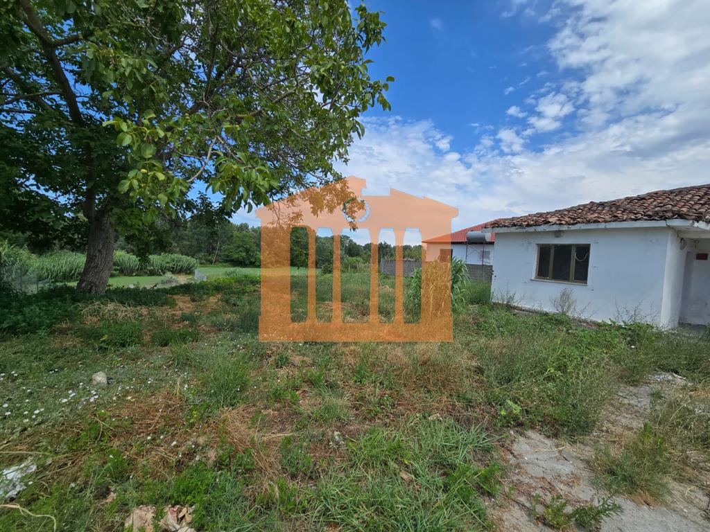 Land 2 000 m² Pejze, Albania