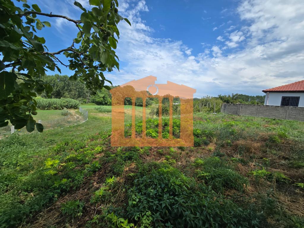 Land 2 000 m² Pejze, Albania