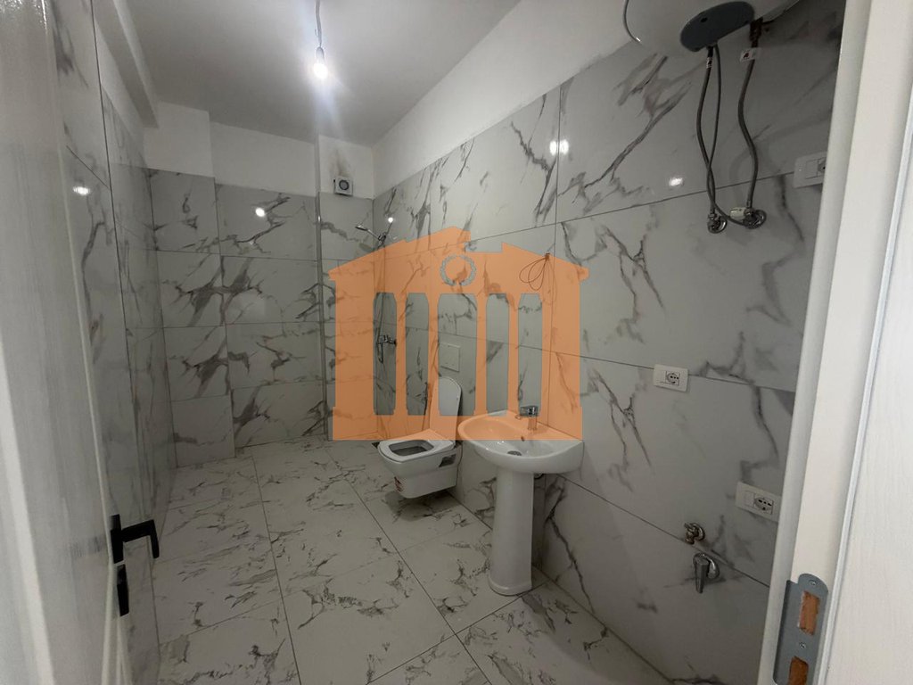 Apartment for sale in Mali i Robit, Kavaje