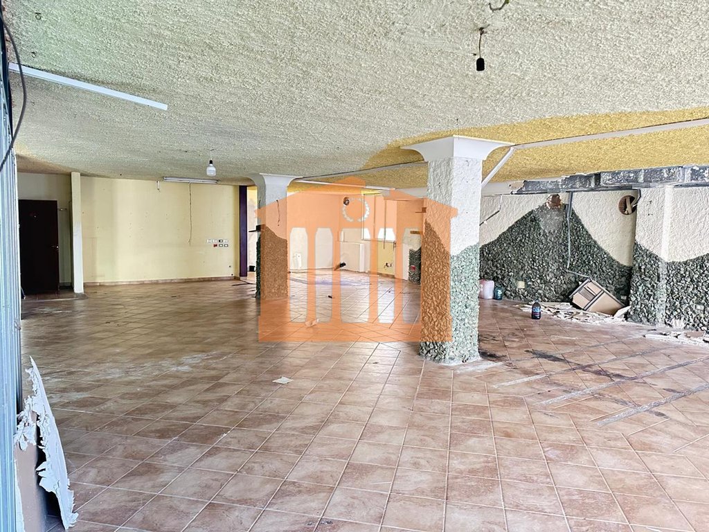 Commercial unit for sale in Vollga, Durres