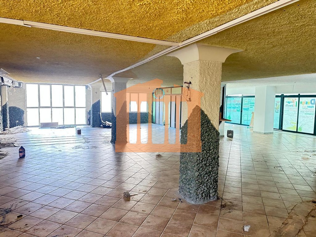 Commercial unit for sale in Vollga, Durres