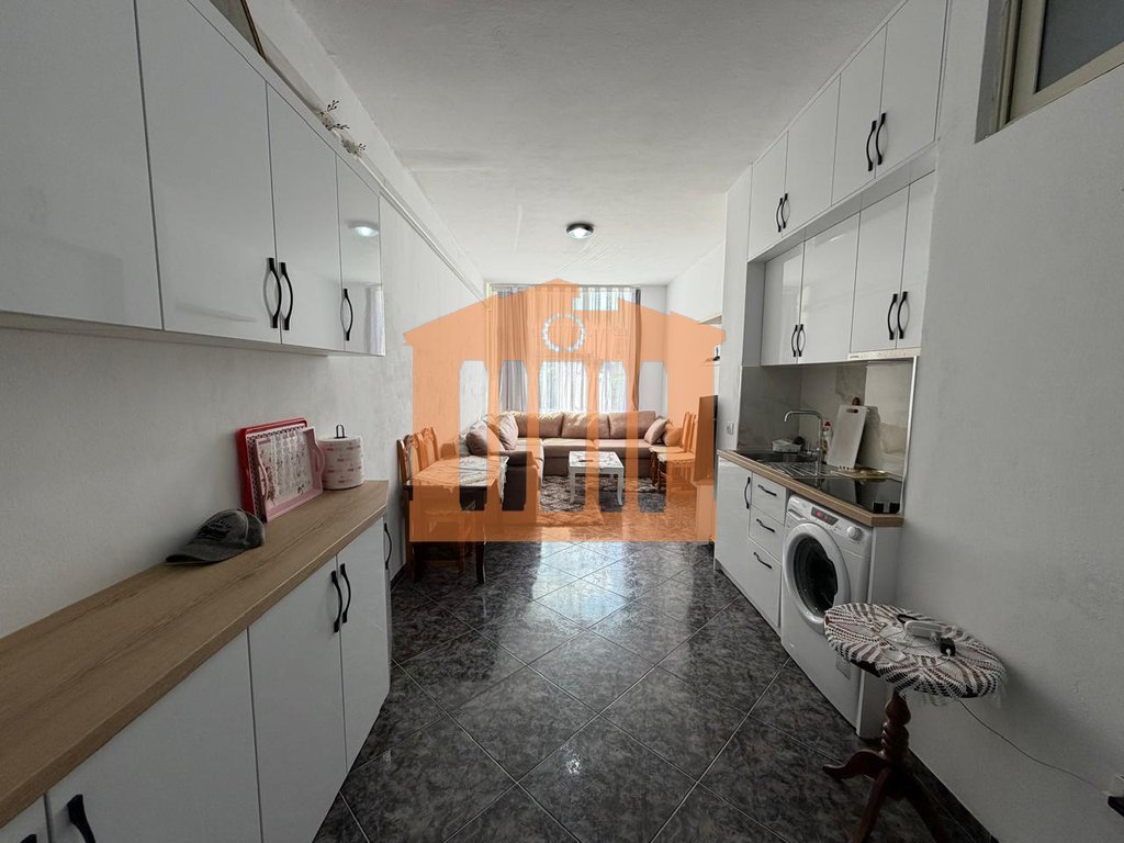 Apartment for sale in Rrota e kuqe, plazh