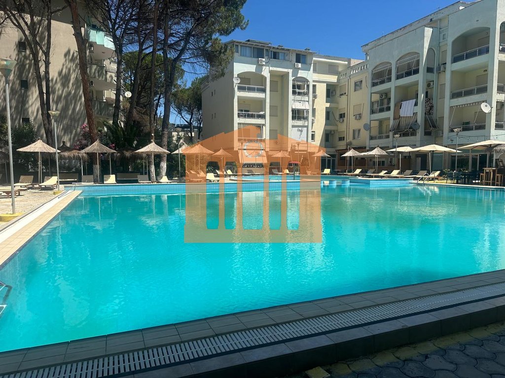 Apartment for sale in Mali i Robit, Golem