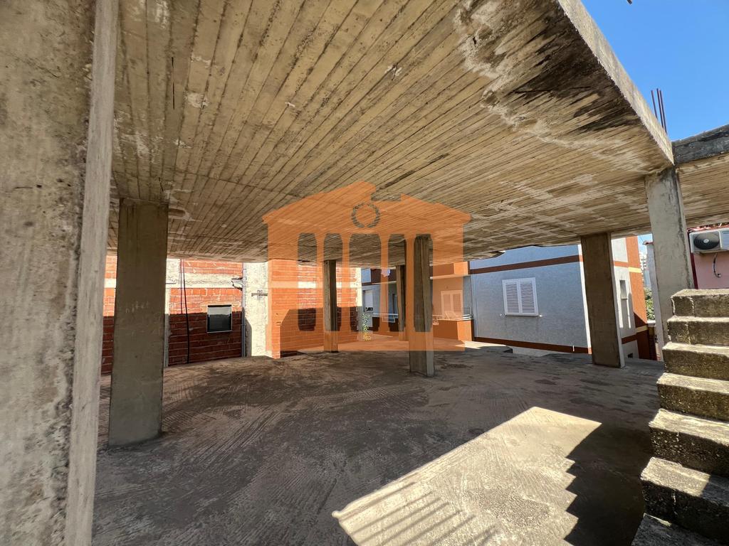 House for sale in Rruga Drejtesia Spitalle, Durres