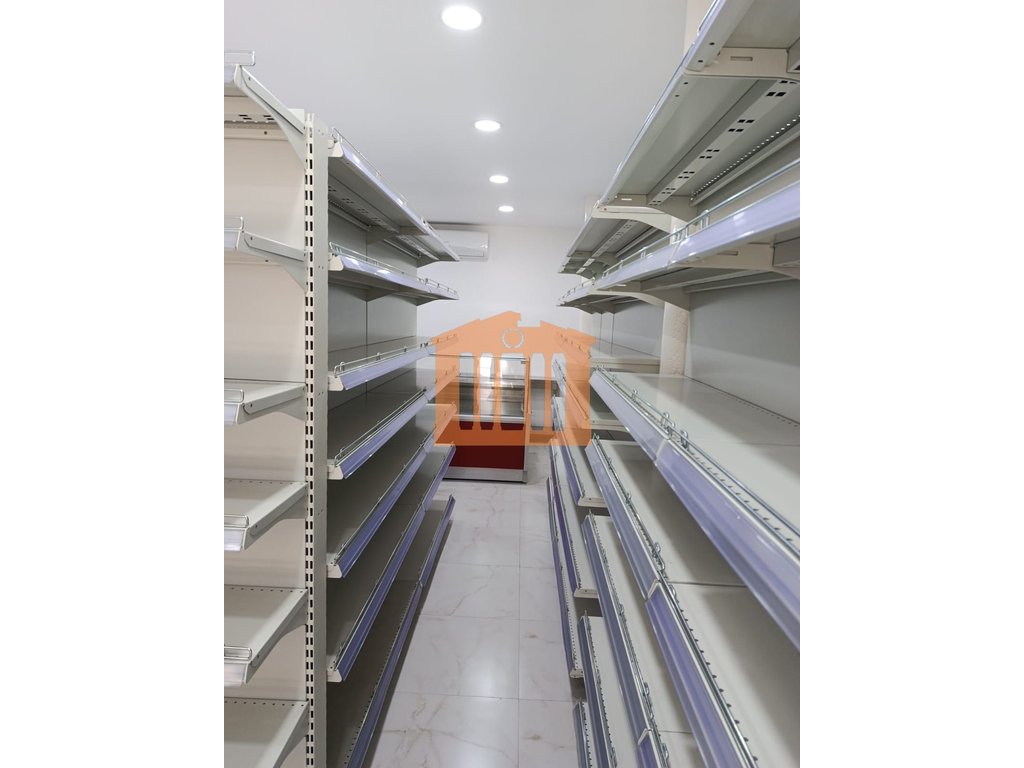 Commercial unit for rent in Hyrja e Durresit