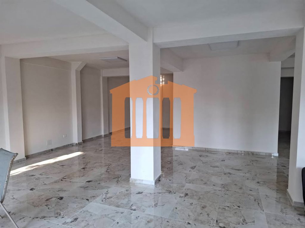 Commercial unit for rent in Lagjja 16, Durres