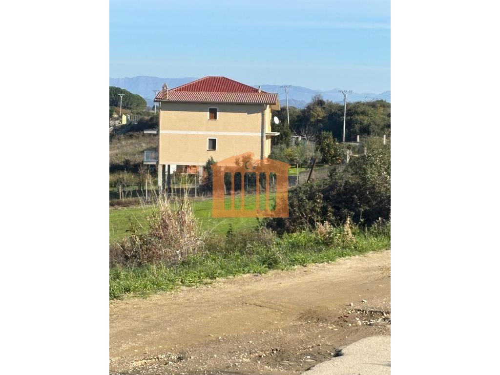 House for sale in Bardhor, Kavaje