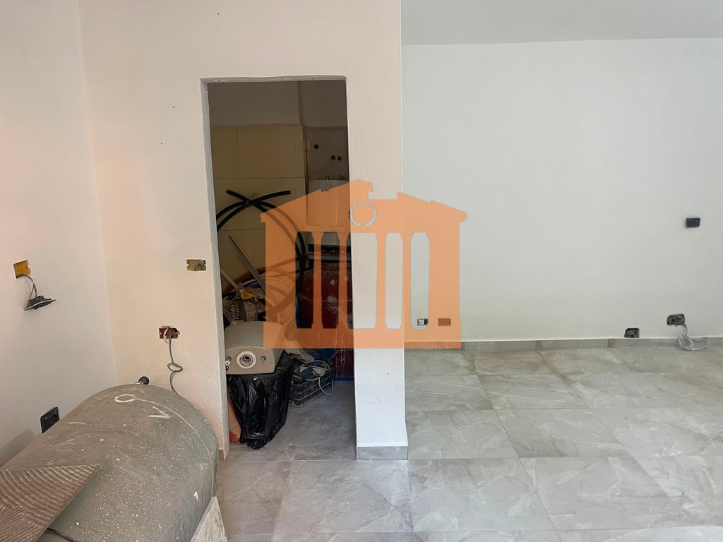 Apartment for sale in Qendra shendetesore, Plazh, Durres