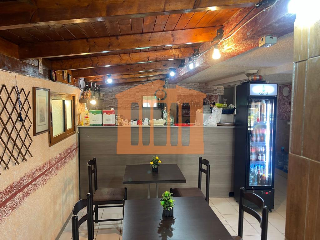 Commercial unit for sale in Shkembi i Kavajes