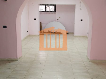 AMBIENT BIZNESI PER QIRA NE QENDER TE DURRESIT!