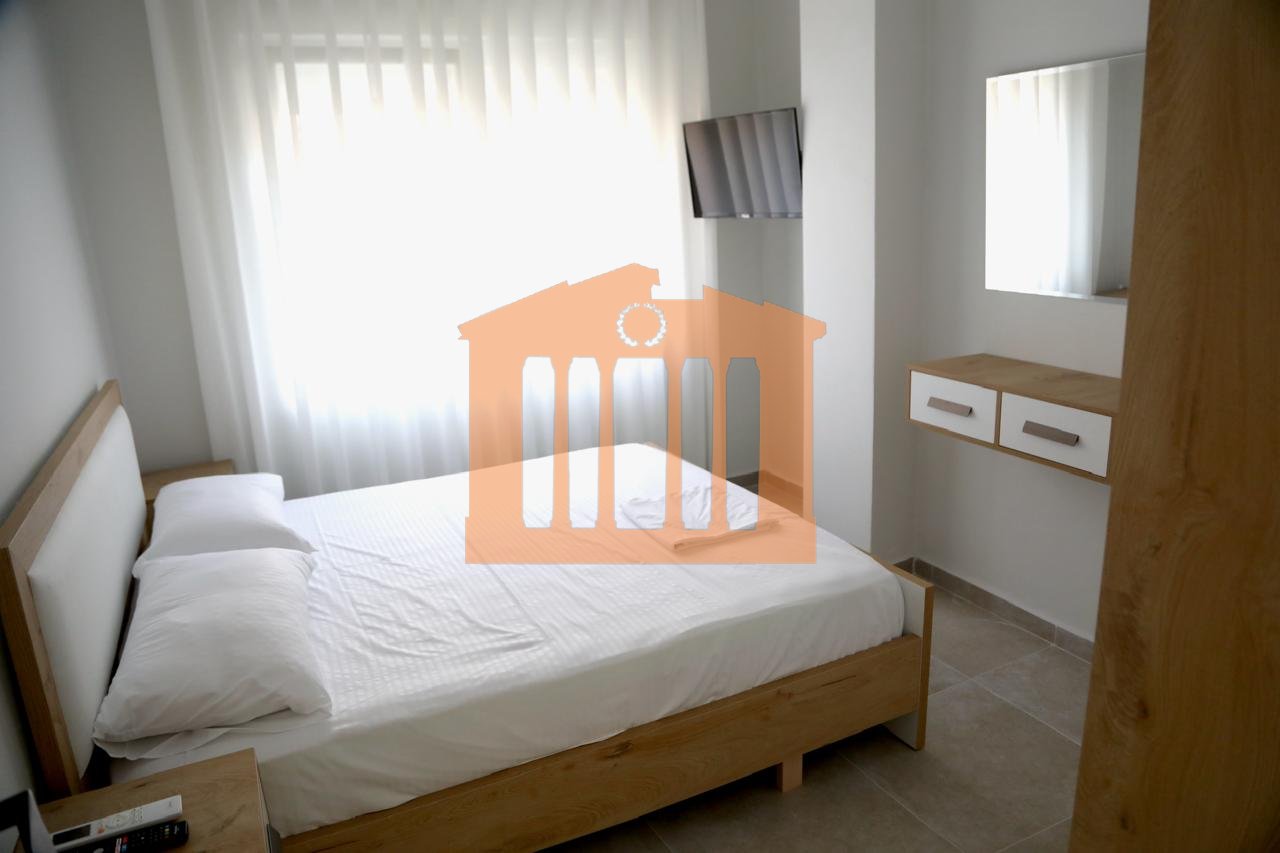 APARTAMENT 1+1 NE GOLEM, PER QIRA !