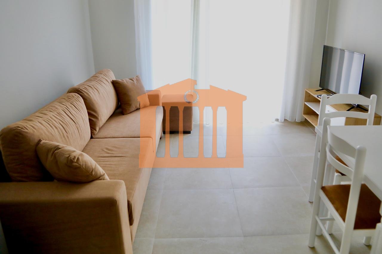 APARTAMENT 1+1 NE GOLEM, PER QIRA !