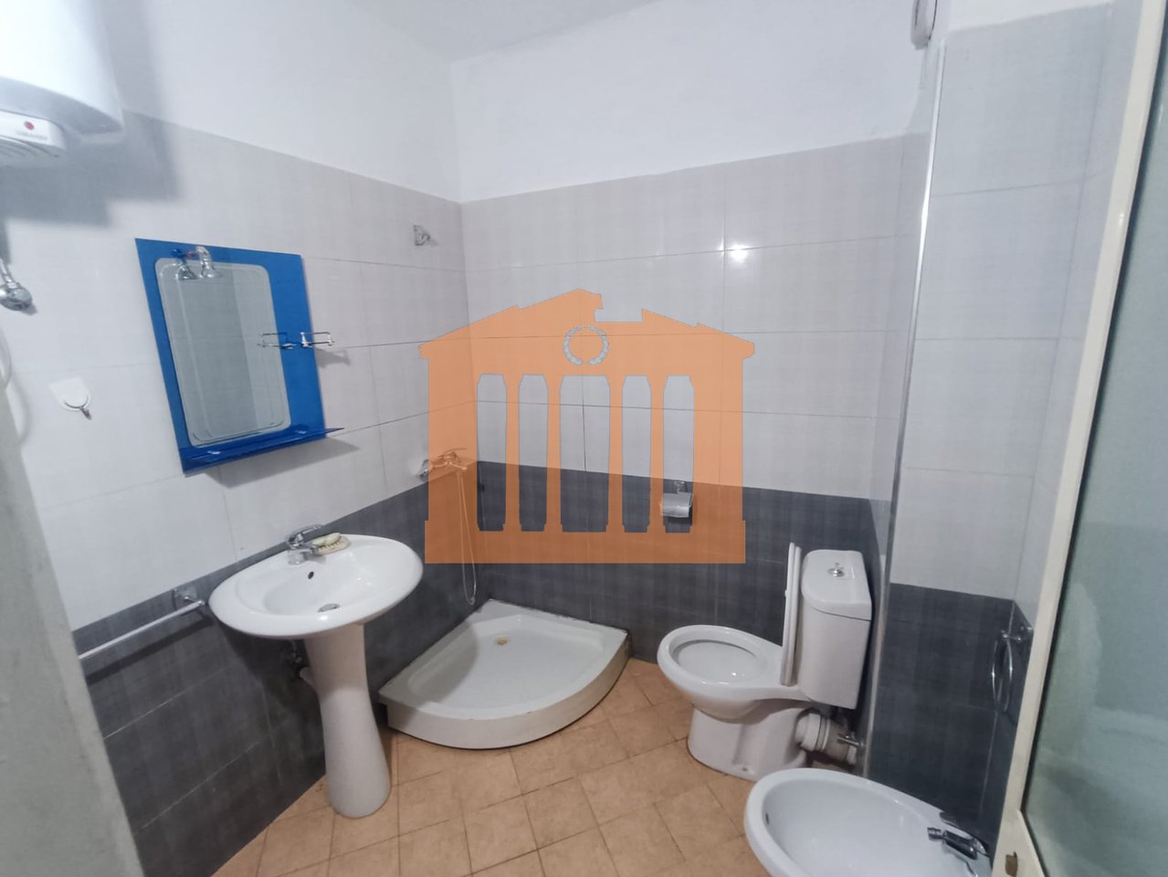 APARTAMENT 1+1 TEK ISH-URT, DURRES PER QIRA !