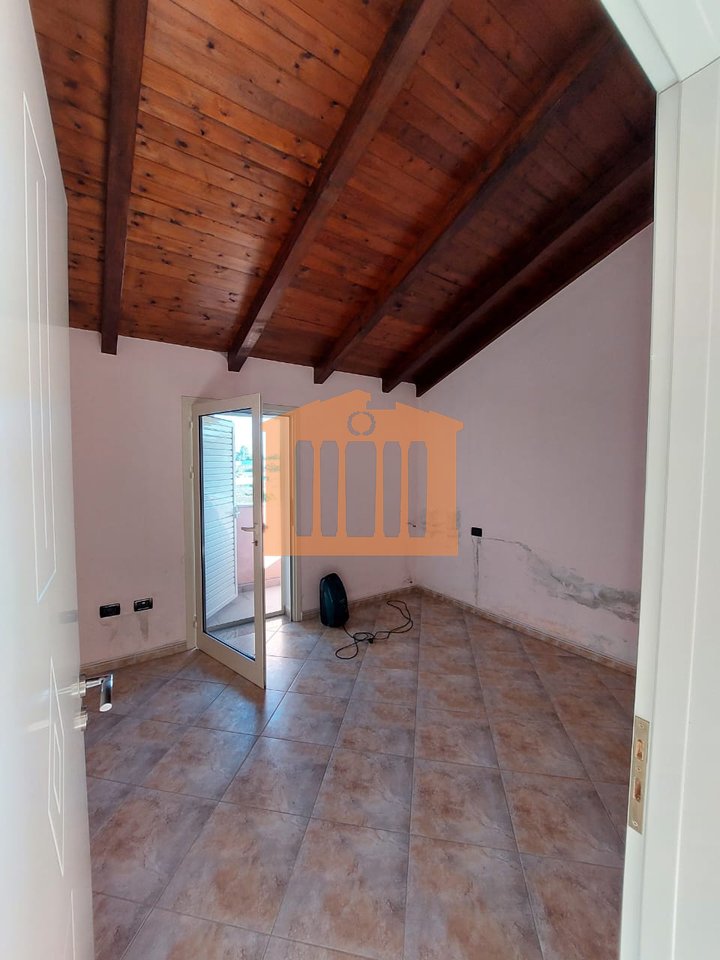 VILE 3-KATESHE NE SUKTH,DURRES,PER SHITJE!