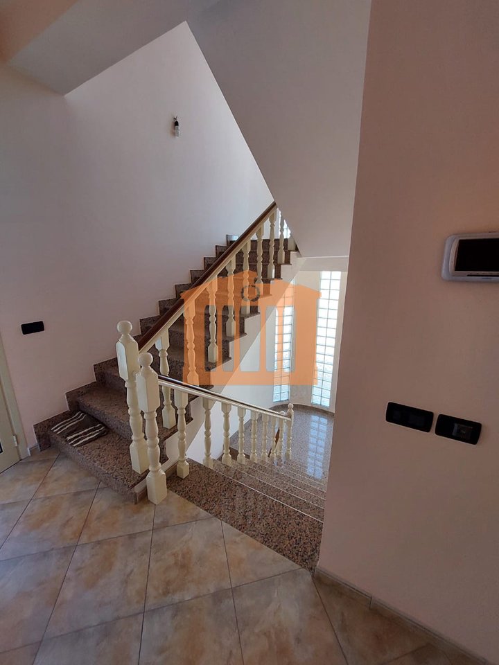 VILE 3-KATESHE NE SUKTH,DURRES,PER SHITJE!