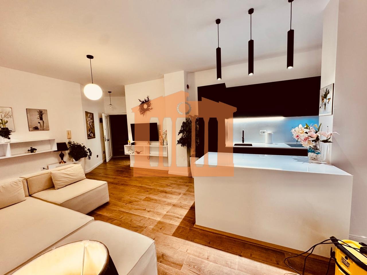 APARTAMENT 2+1 ME PAMJE DETI NE PLAZH, DURRES PER SHITJE !