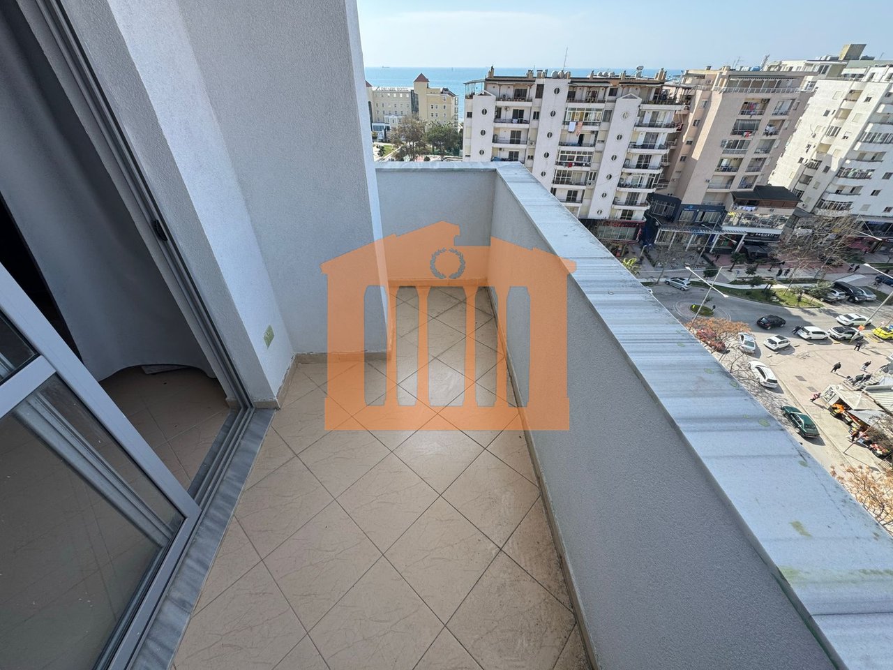 APARTAMENT 2+1 ME 2 BALLKONE ME PAMJE NGA DETI , PER SHITJE !