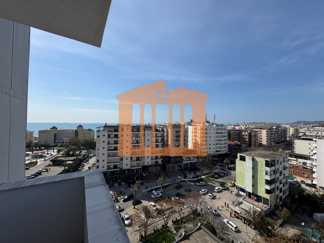 APARTAMENT 2+1 ME 2 BALLKONE ME PAMJE NGA DETI , PER SHITJE !