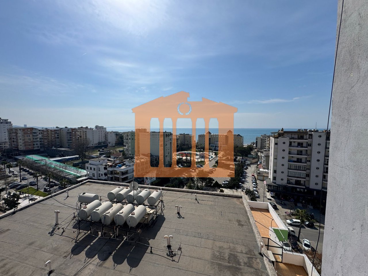 APARTAMENT 2+1 ME 2 BALLKONE ME PAMJE NGA DETI , PER SHITJE !