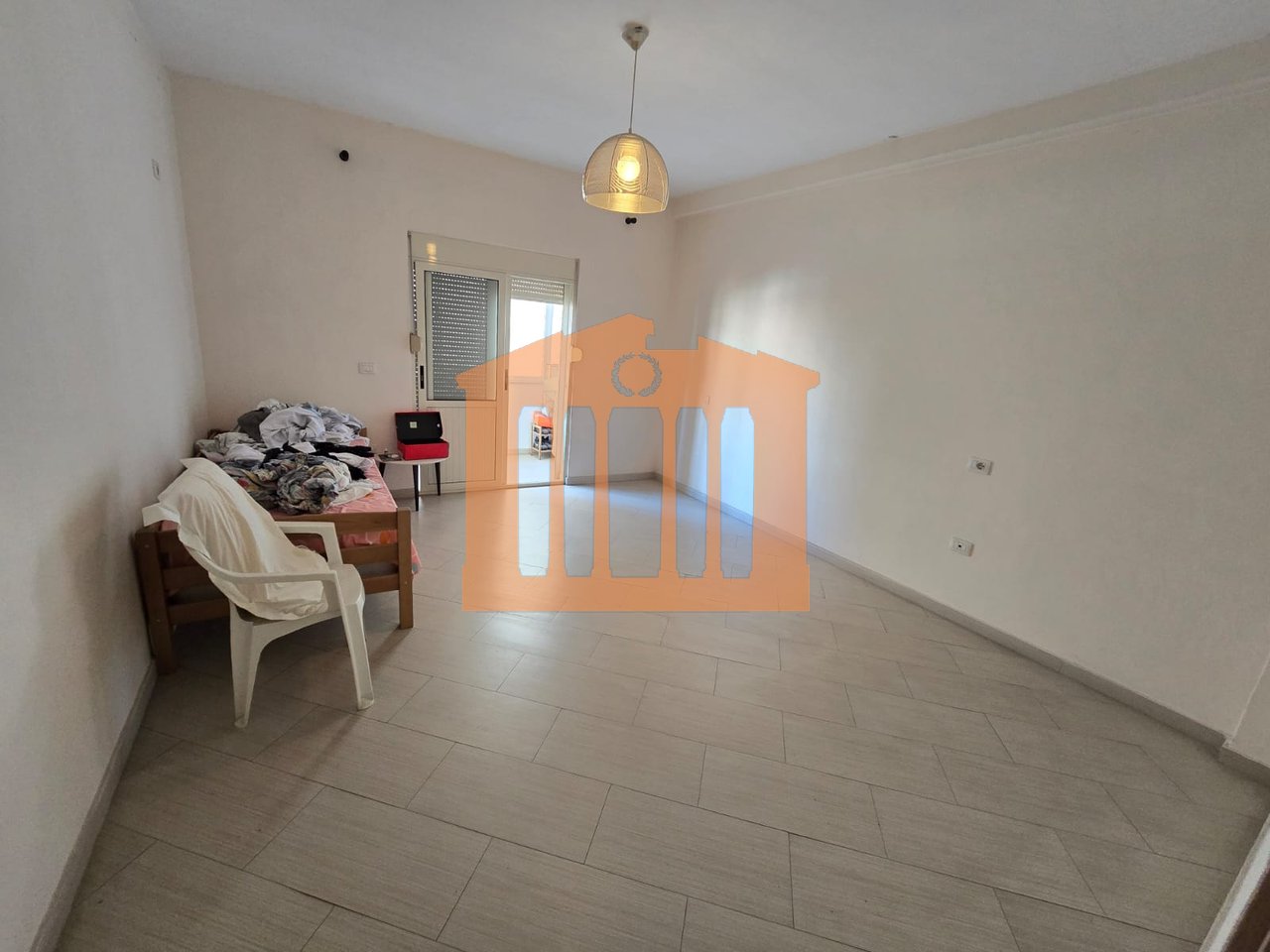 APARTAMENT 2+1 PRANE QENDRES SE DURRESIT PER SHITJE !