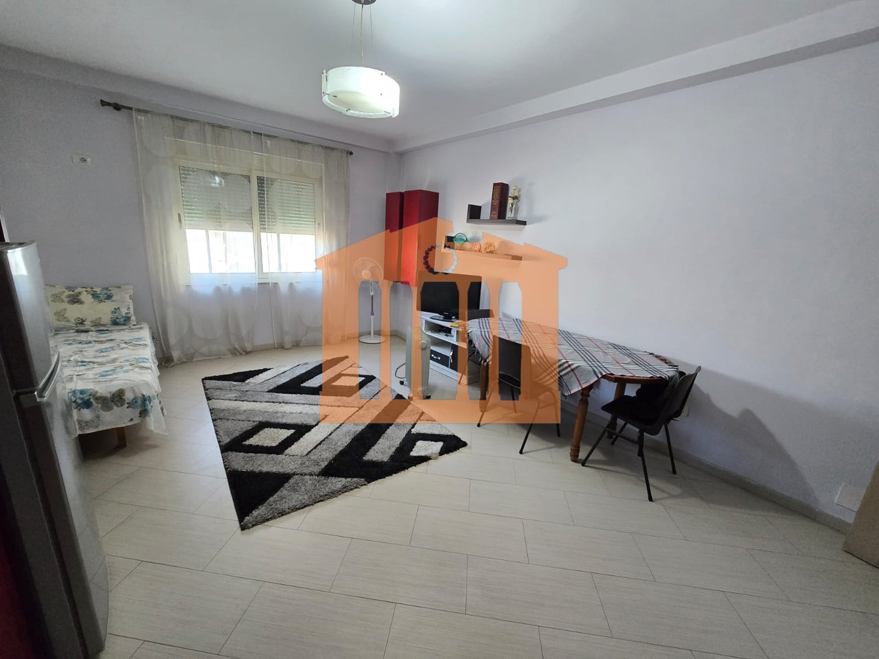 APARTAMENT 2+1 PRANE QENDRES SE DURRESIT PER SHITJE !