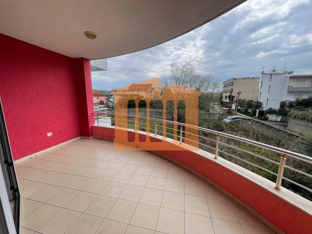 5 room apartment 166 m² in Albania, Albania