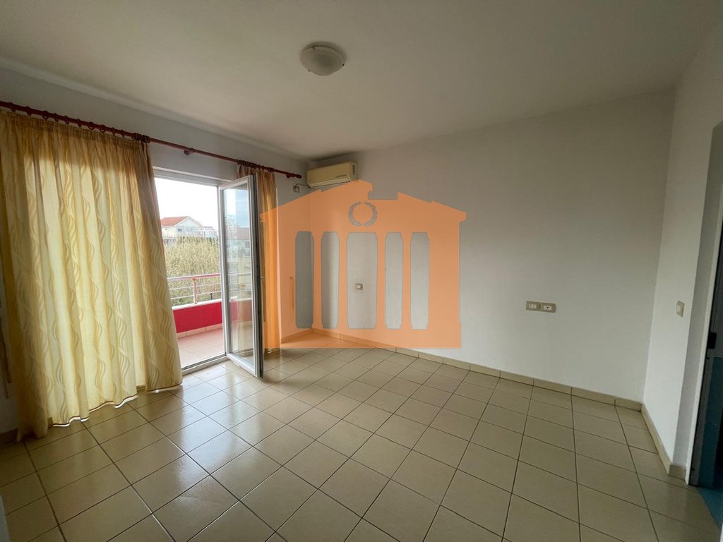 5 room apartment 166 m² in Albania, Albania