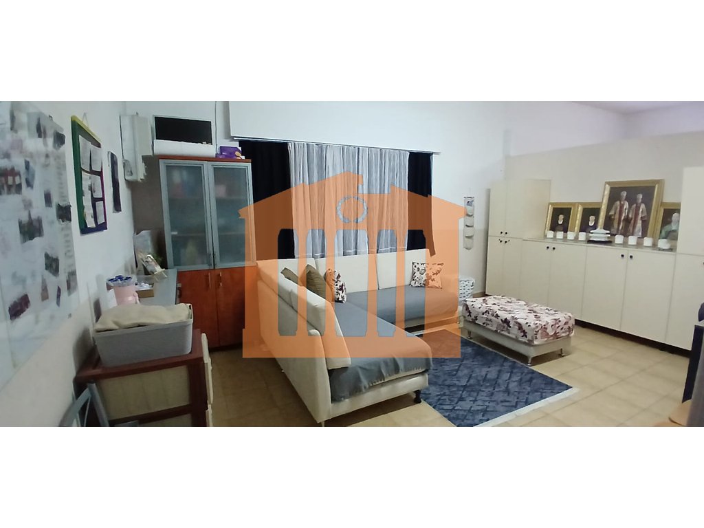 Commercial property 97 m² in Bashkia Durres, Albania