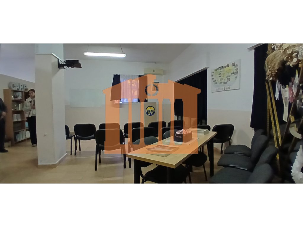 Commercial property 97 m² in Bashkia Durres, Albania