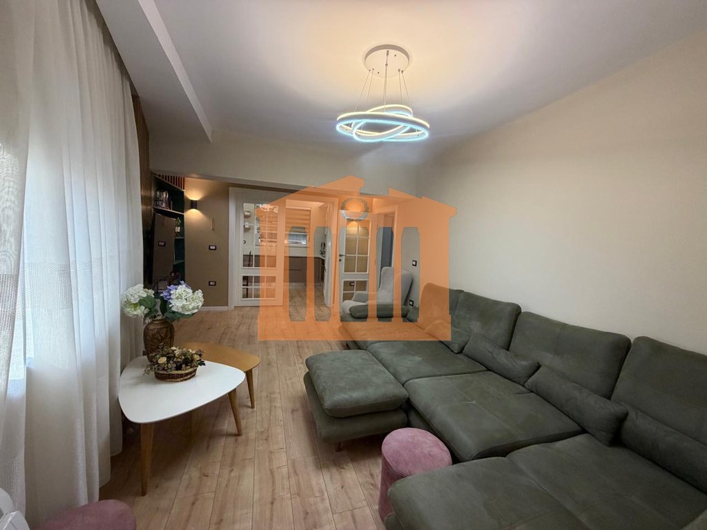 Apartment for rent in Bulevardi Kryesor, Durres (2/8)