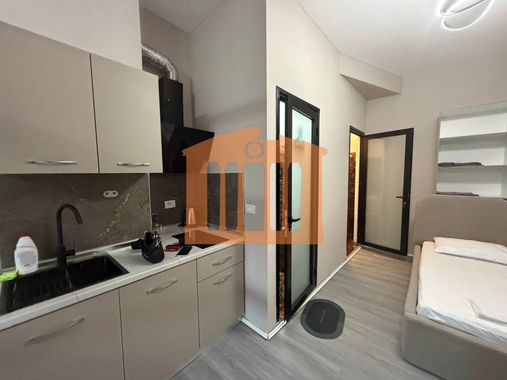 Apartment for rent in pallati i kultures, Durres (1/8)