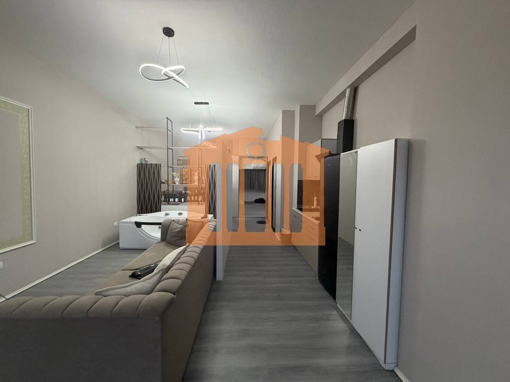 Apartment for rent in pallati i kultures, Durres (8/8)
