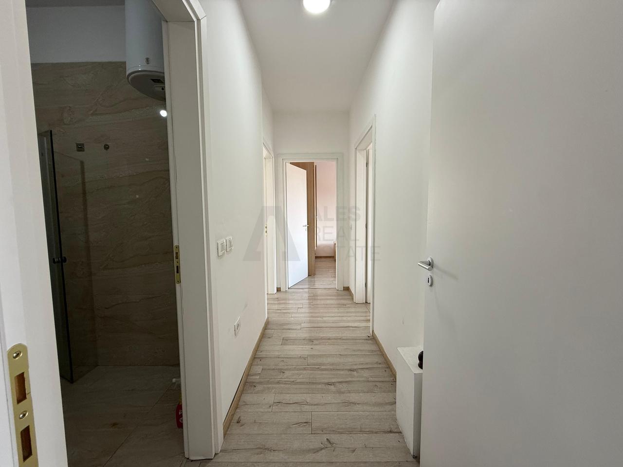Shitet Apartament 3+1 Ali Demi, Tiranë.
