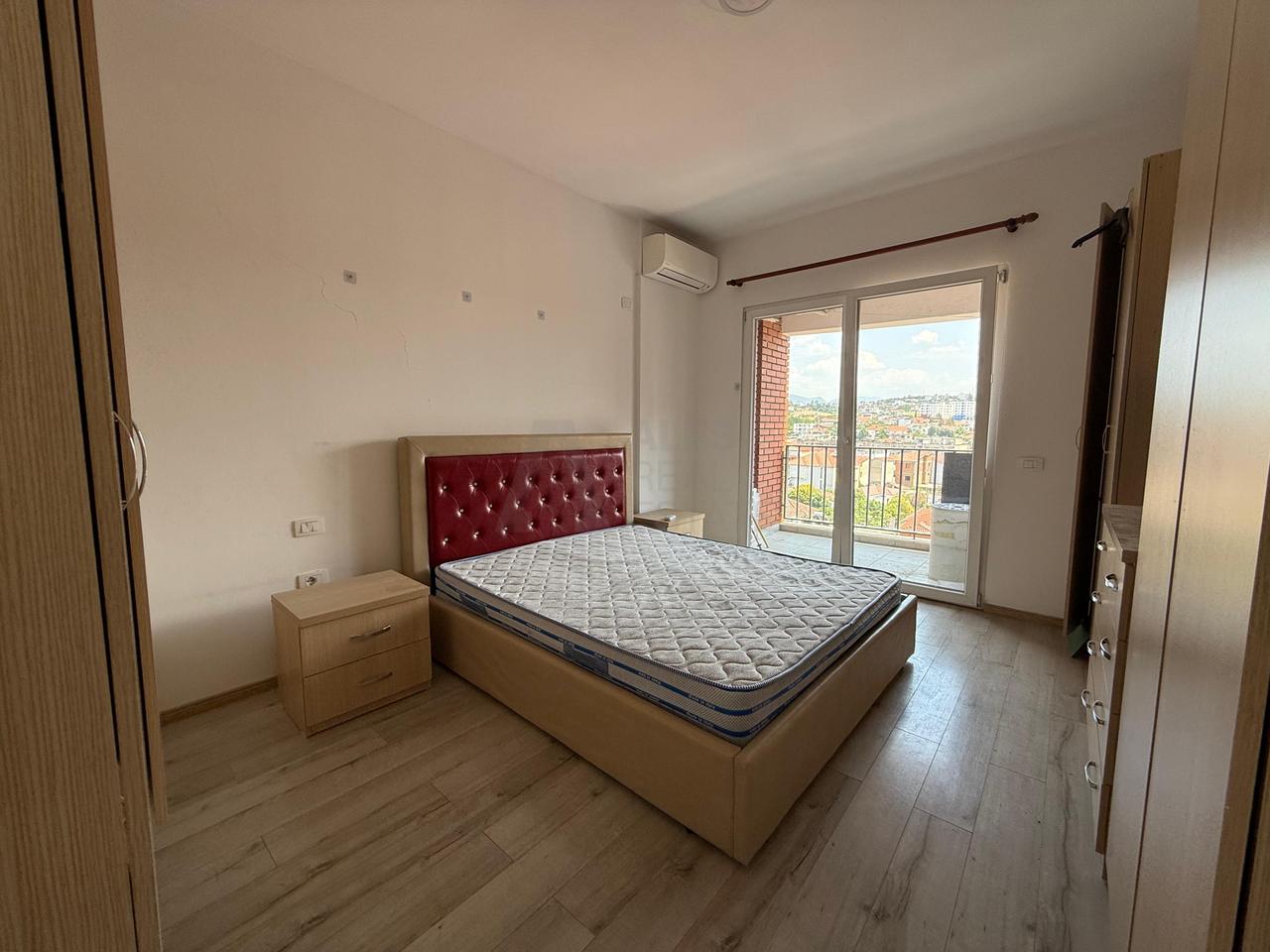 Shitet Apartament 3+1 Ali Demi, Tiranë.
