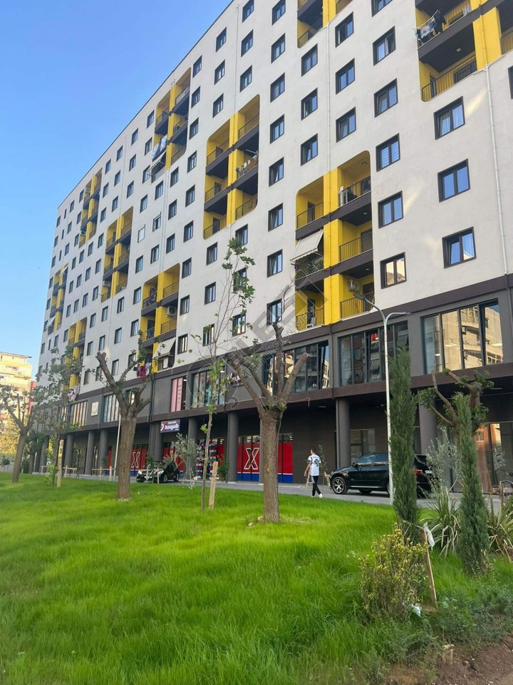 Shiten 2 Poste Parkimi tek "Grand Gallery" , Yzberisht!