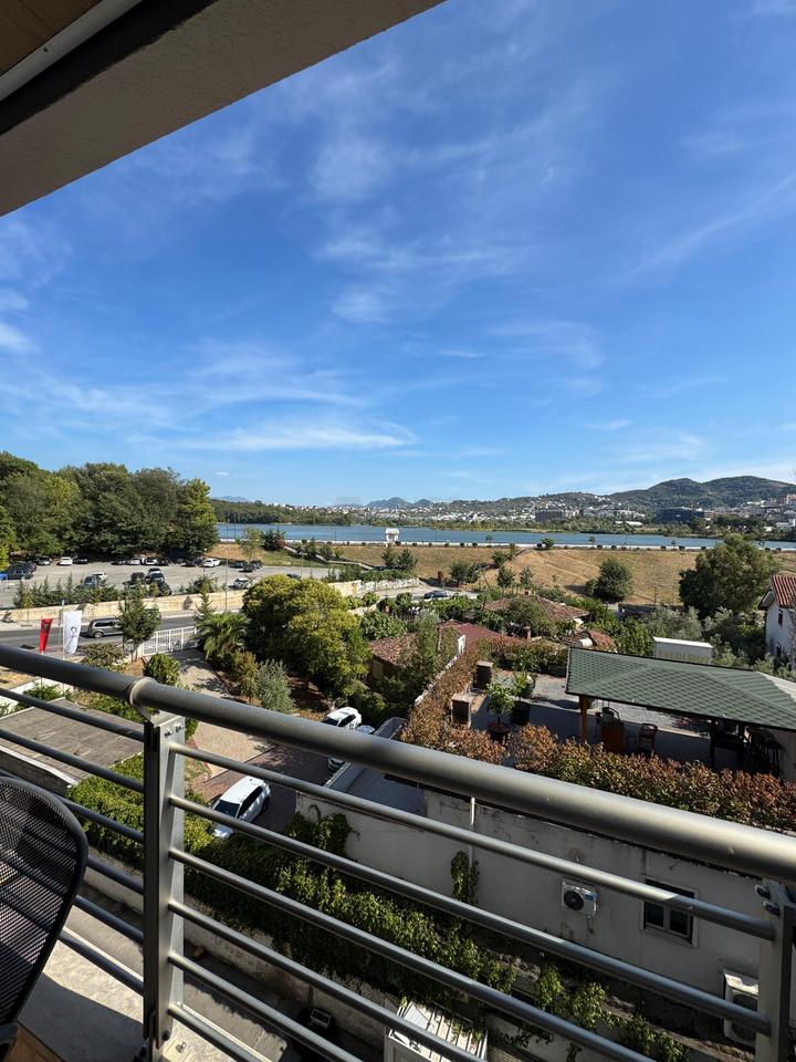 Appartamento di Lusso 3+1 in Affitto – Nobis, Lago di Tirana