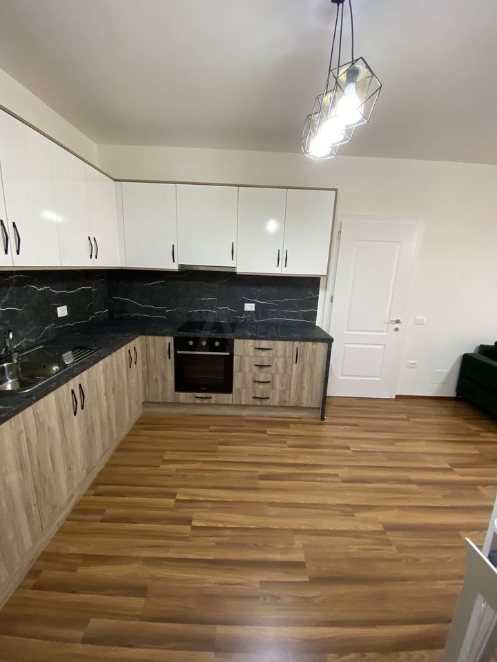 Shitet Apartament 1+1 ne Astir!