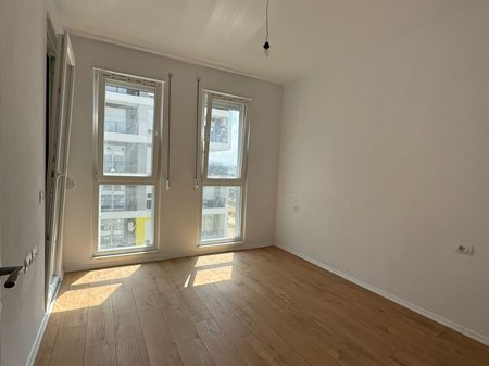 Shitet Apartament 1+1 në Univers City