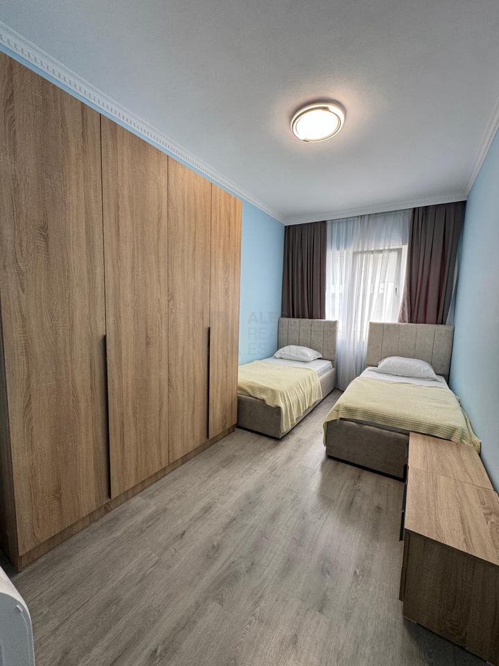 Apartament 3+1 me qira në Univers City