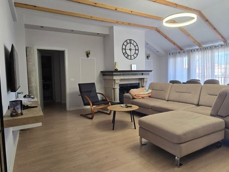 For Rent 1+1 Apartment – Komuna e Parisit, near the Playground