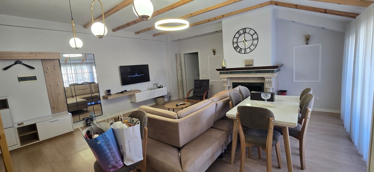 For Rent 1+1 Apartment – Komuna e Parisit, near the Playground