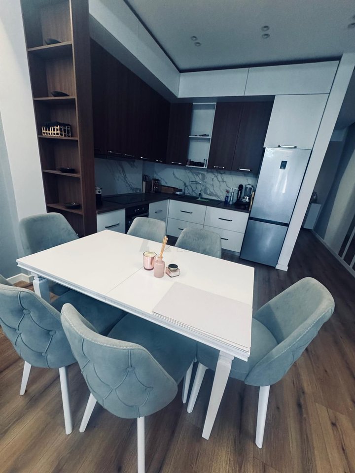 Vendesi Appartamento 3+1+ posto auto