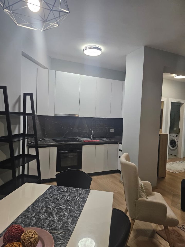 Jepet apartament 2+1 me qira tek "Oasis Residence"!