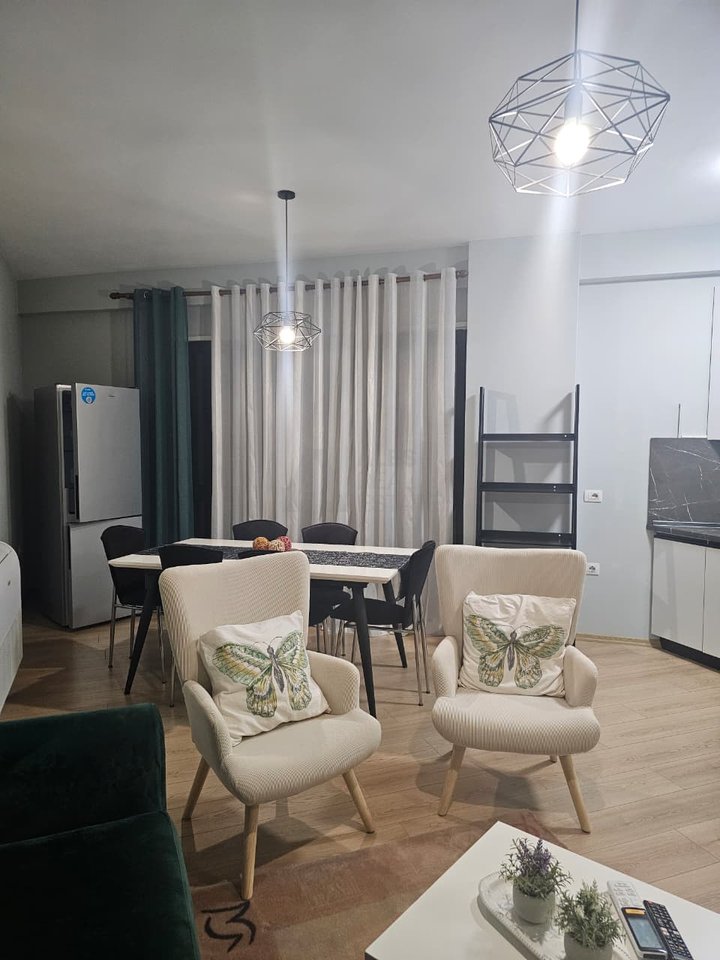 Jepet apartament 2+1 me qira tek "Oasis Residence"!