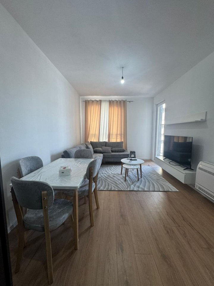 Affittasi appartamento 1+1+posto auto, presso Univers City!