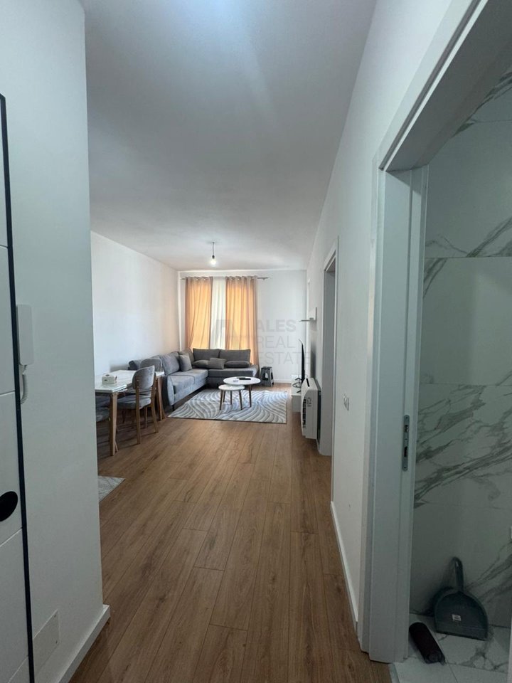 Affittasi appartamento 1+1+posto auto, presso Univers City!