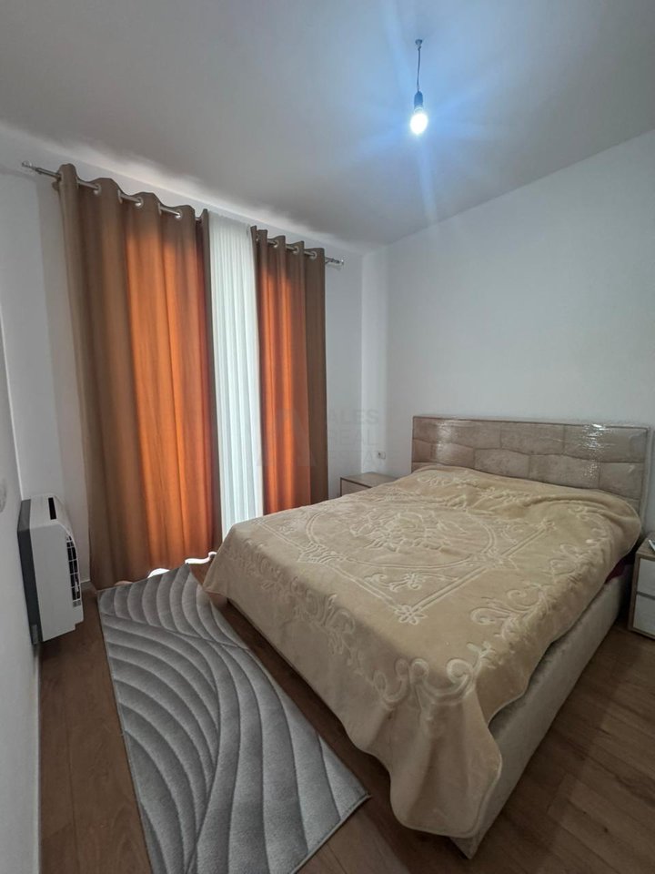 Affittasi appartamento 1+1+posto auto, presso Univers City!