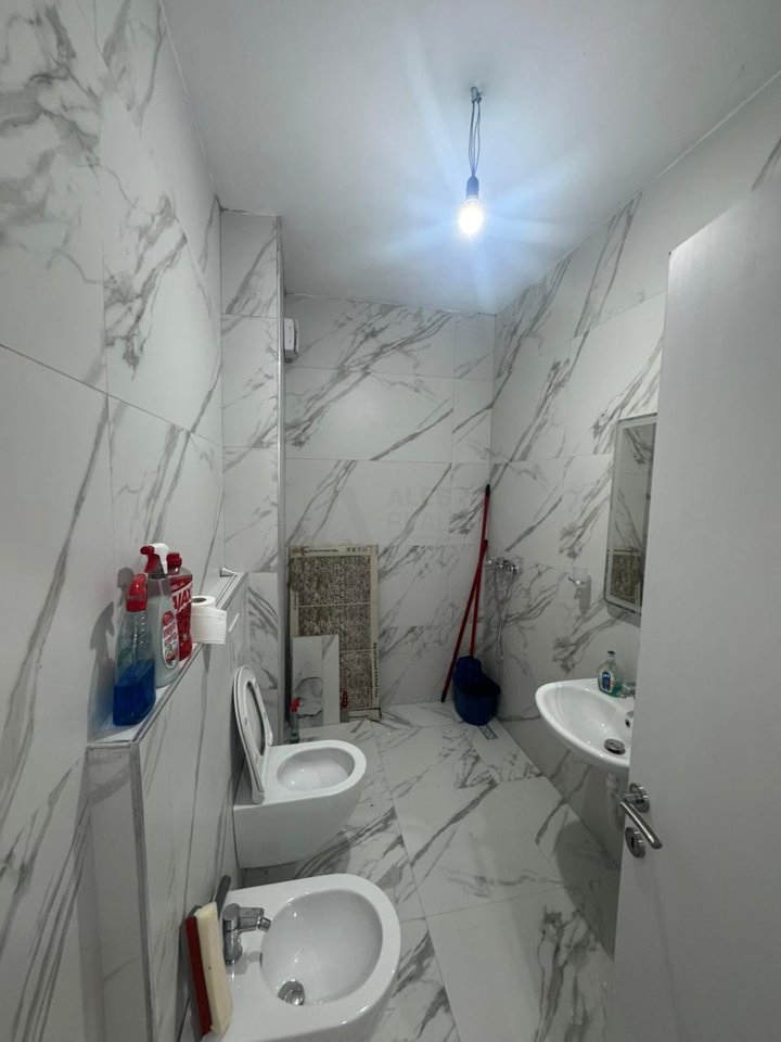 Affittasi appartamento 1+1+posto auto, presso Univers City!