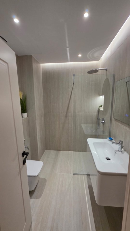 Business space for rent 2+1+2 opposite Coin!